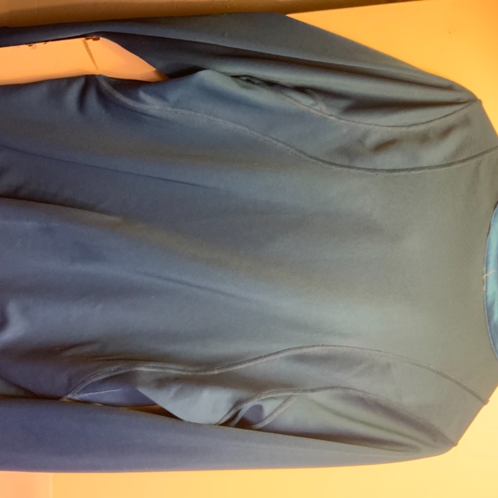 Full zip reservable Reebok tracking jacket - Picture 2 of 5